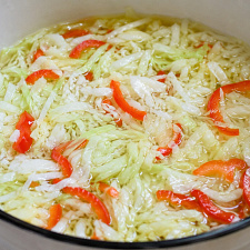 Соленье из капусты и перца